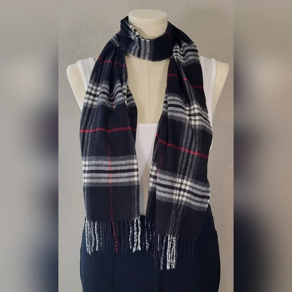 ROUNDTREE & YORKE Black and Red Scarf Luxurious Scarf - 64 x 11 - Picture 3 of 7